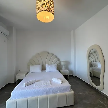 아파트 Minimalistic Luxury