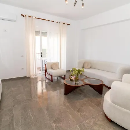 Minimalistic Luxury Daire